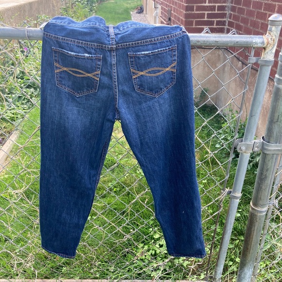 4R Abercrombie and Fitch Boyfriend Strait Jean 27W 25L - Picture 3 of 3
